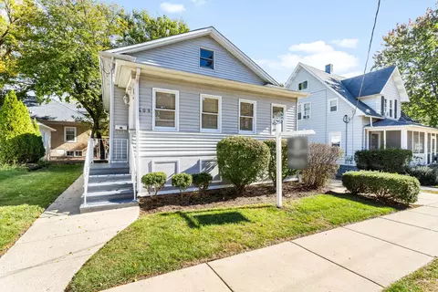 409 S Hale St, Wheaton, IL 60187 photo 2