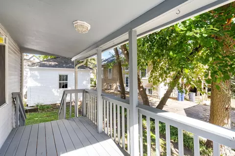 409 S Hale St, Wheaton, IL 60187 photo 3