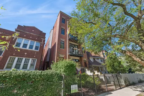 5818 N Winthrop Ave #4, Chicago, IL 60660