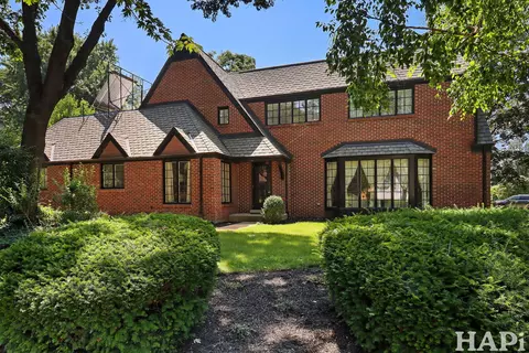 3807 Brittany Rd, Northbrook, IL 60062