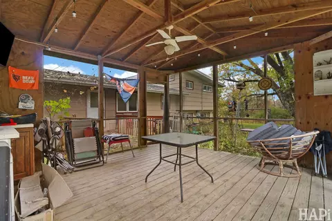 Exterior - 1711 Beechnut Dr, Holiday Hills, IL 60051 photo 7 of 7
