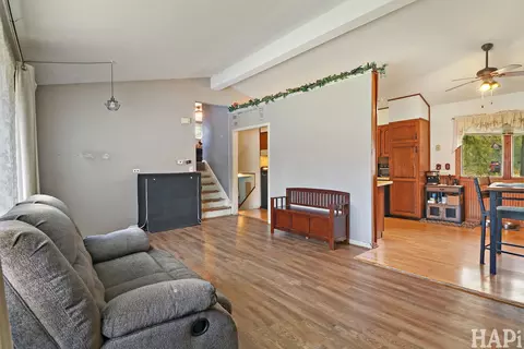 Living - 1711 Beechnut Dr, Holiday Hills, IL 60051 photo 2 of 2