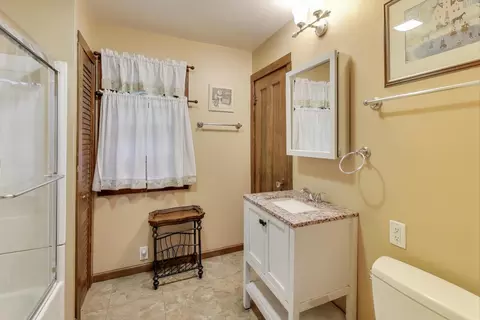 Bath - 3418 Wesley Ave, Berwyn, IL 60402 photo 1 of 2