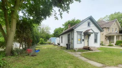 Exterior - 8 Walker Pl, Elgin, IL 60120 photo 2 of 2