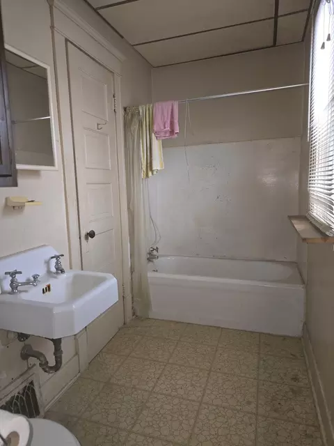 157-159 W Hickory St, Kankakee, IL 60901 photo 11