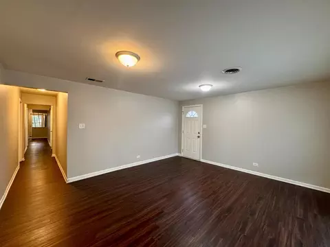 Living - 3732 153rd St, Midlothian, IL 60445 photo 4 of 5