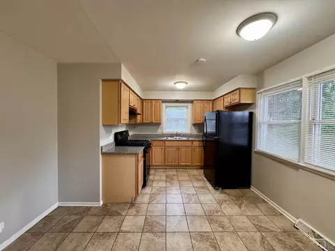 Kitchen - 3732 153rd St, Midlothian, IL 60445 photo 1 of 3