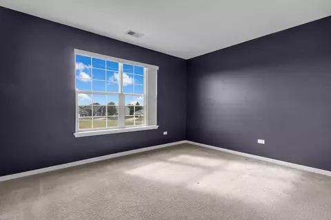 Bedroom - 5320 Cobblers Xing, Mchenry, IL 60050 photo 2 of 5