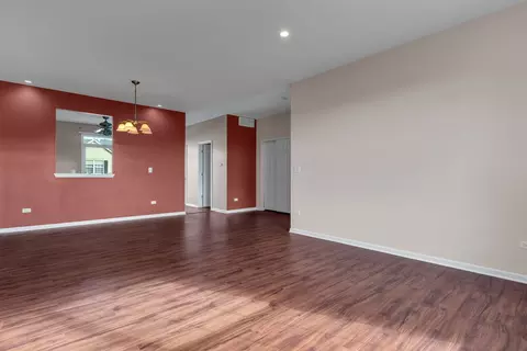 Living - 5320 Cobblers Xing, Mchenry, IL 60050 photo 3 of 3