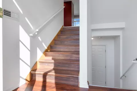 Entry Way - 5320 Cobblers Xing, Mchenry, IL 60050 photo 1 of 2