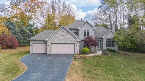 5196 Forest Trl, Rockford, IL 61109