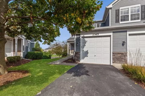 2365 Overlook Ct, Naperville, IL 60563