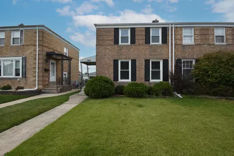 1634 N 22nd Ave, Melrose Park, IL 60160
