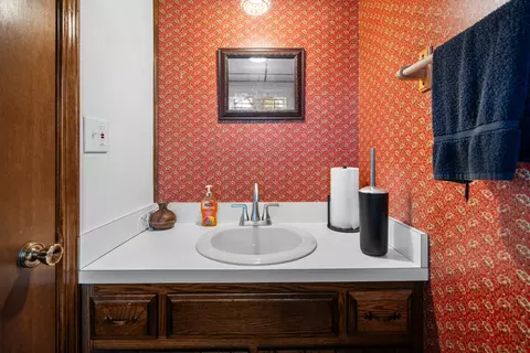 Bath - 3479 Ronald Rd, Crete, IL 60417 photo 5 of 6