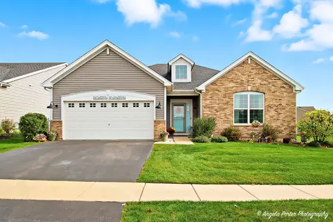 1817 Alta Dr, Volo, IL 60020