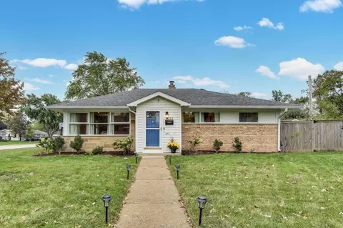 1022 Whitfield Rd, Northbrook, IL 60062