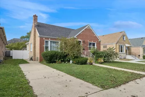 8106 N Harlem Ave, Niles, IL 60714
