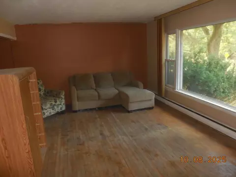 Living - Undisclosed, Brookfield, IL 60513 photo 1 of 2