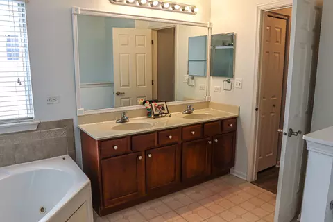 407 Keller St, Plano, IL 60545 photo 44