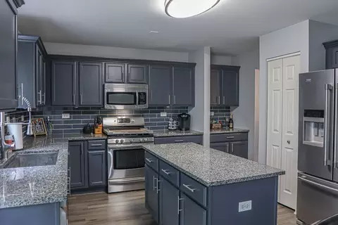 407 Keller St, Plano, IL 60545 photo 14
