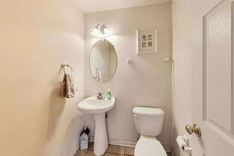 Bath - 2922 Discovery Dr, Plainfield, IL 60586 photo 1 of 4