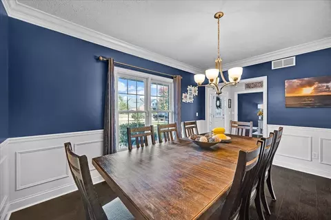 Dining - 1001 Mugho Ct, Normal, IL 61761 photo 4 of 4