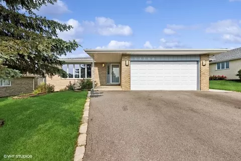 13766 Mccabe Dr, Orland Park, IL 60467