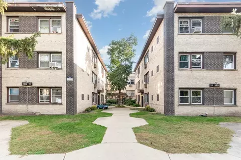 1511 W Birchwood Ave #1F, Chicago, IL 60626