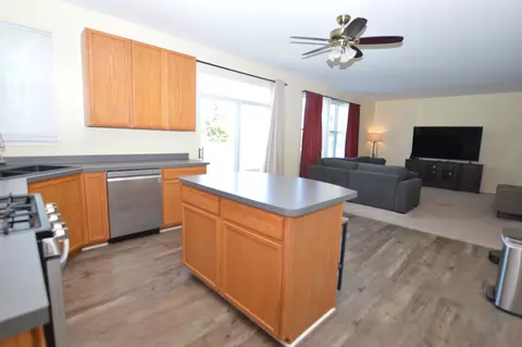 Kitchen - 1703 Cashel Ln, Mchenry, IL 60050 photo 3 of 3