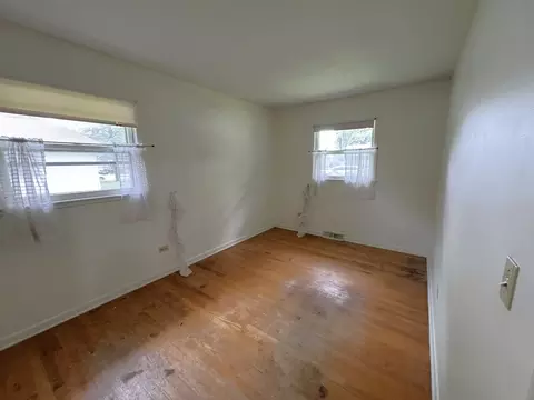 Bedroom - 1372 Algonquin Dr, Elgin, IL 60120 photo 6 of 6
