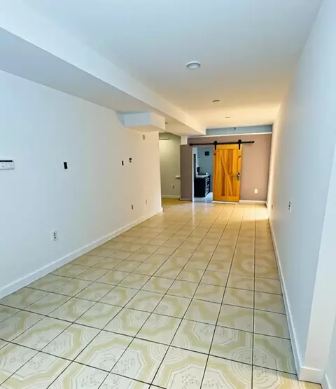 Entry Way - 2058 W Washington Blvd, Chicago, IL 60612 photo 1 of 2