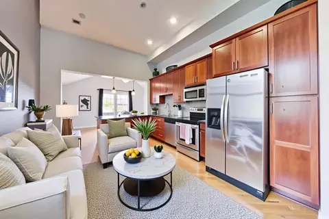 Kitchen - 2058 W Washington Blvd, Chicago, IL 60612 photo 2 of 5