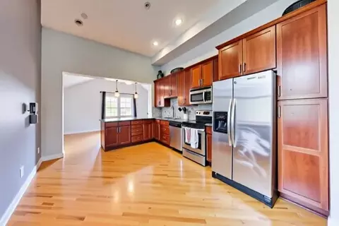 Kitchen - 2058 W Washington Blvd, Chicago, IL 60612 photo 1 of 5