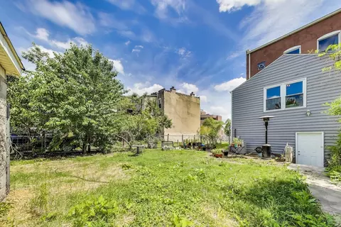 Exterior - 2058 W Washington Blvd, Chicago, IL 60612 photo 5 of 8