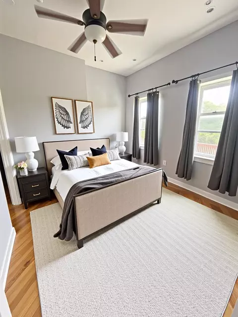 Bedroom - 2058 W Washington Blvd, Chicago, IL 60612 photo 5 of 7