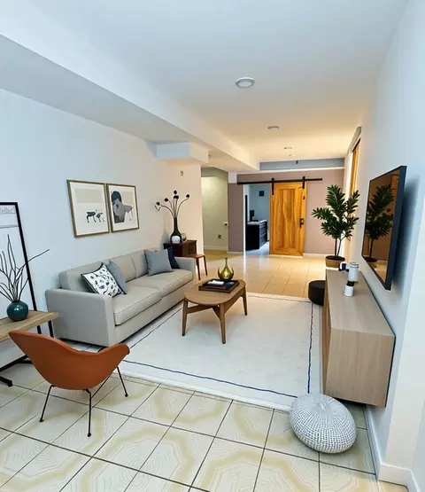 Living - 2058 W Washington Blvd, Chicago, IL 60612 photo 10 of 10