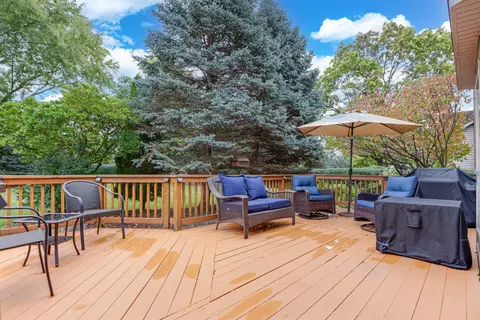 Exterior - n675 Herrick Drive, Wheaton, IL 60187 photo 3 of 4