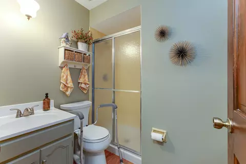 Bath - n675 Herrick Drive, Wheaton, IL 60187 photo 1 of 4