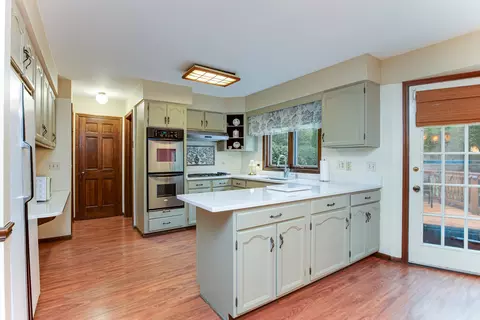 Kitchen - n675 Herrick Drive, Wheaton, IL 60187 photo 2 of 3