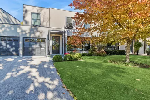 943 Westmoor Rd, Winnetka, IL 60093