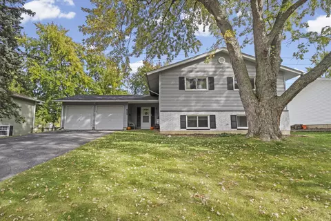 6505 Winston Dr, Woodridge, IL 60517