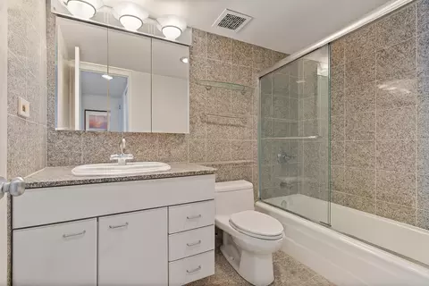 Bath - 175 E Delaware Pl #7008, Chicago, IL 60611 photo 1 of 2