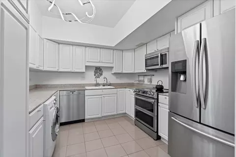 Kitchen - 175 E Delaware Pl #7008, Chicago, IL 60611 photo 1 of 1