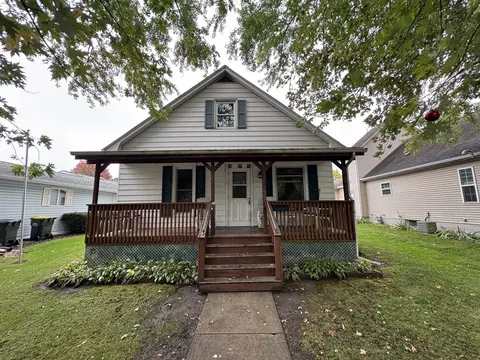 138 N Brown St, Genoa, IL 60135