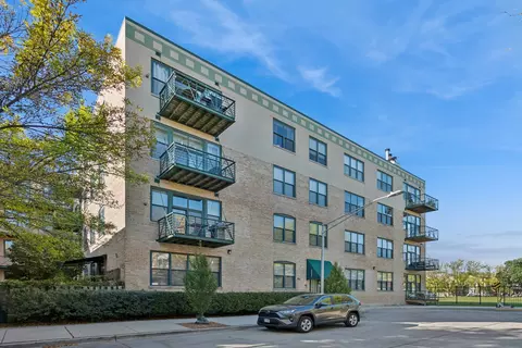 2512 N Bosworth Ave #306, Chicago, IL 60614