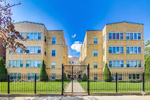 4948 N Kimball Ave #4W, Chicago, IL 60625