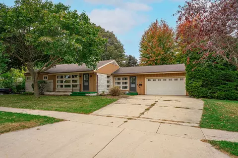 1205 7th Ave, Belvidere, IL 61008