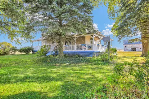 23 County Road 300 N, Ivesdale, IL 61851