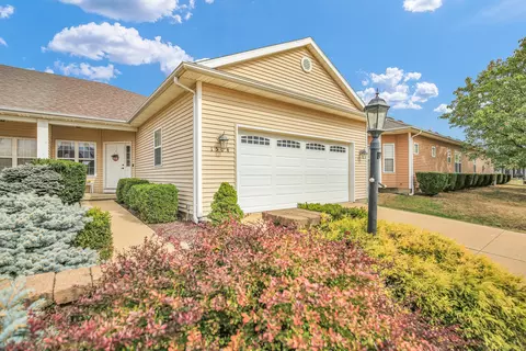 1504 Stonebluff Ct #1504, Champaign, IL 61822