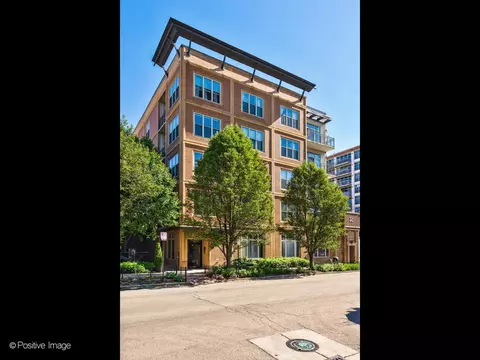 1228 W Monroe St #408, Chicago, IL 60607